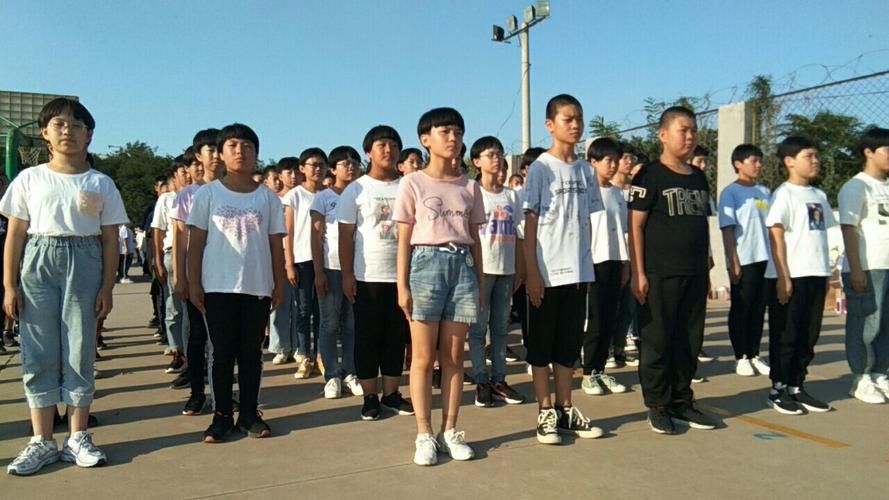 感恩 历练 成长 ——武安市西苑中学1928班军训掠影