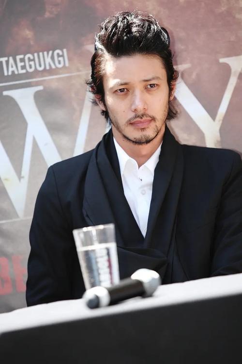 【大帅哥】胡子是不是小田切让的本体