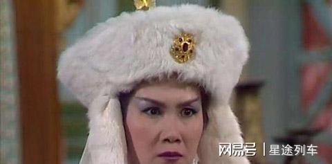 述律后足智多谋,异常强势,跟耶律阿保机平起平坐太祖驾崩后,皇位本应