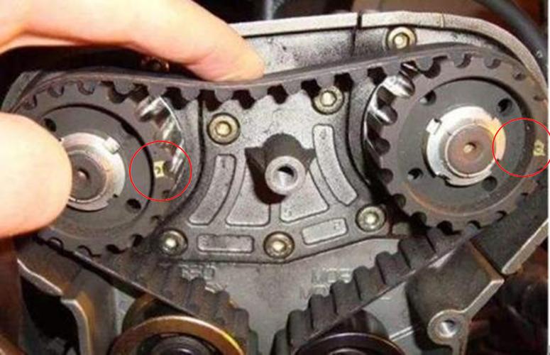 6用的是tu5jp4是正时皮带,1.5用的是4a15   vvt的发动机是正时链条,2.