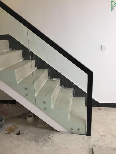 特价武汉楼梯扶手钢木梯锂镁铁艺玻璃栏杆旋转梯阁楼复式楼扶手