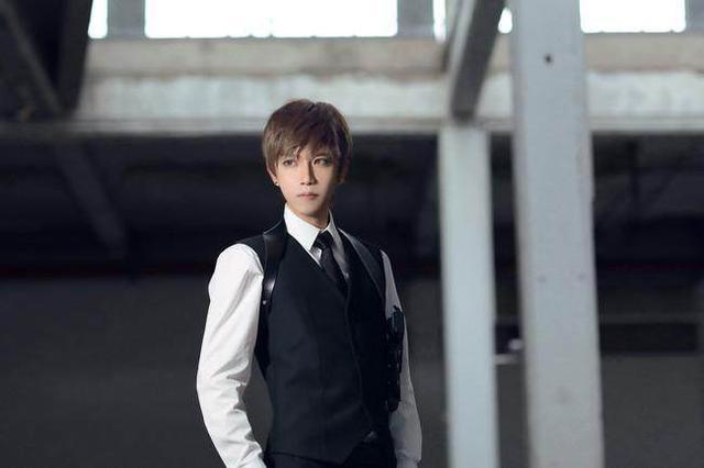 行走如风带你飞!《恋与制作人》白起的cosplay欣赏