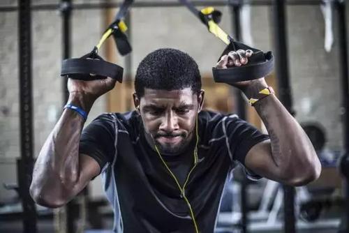 詹姆斯跳舞奥胖自拍8块肌肉