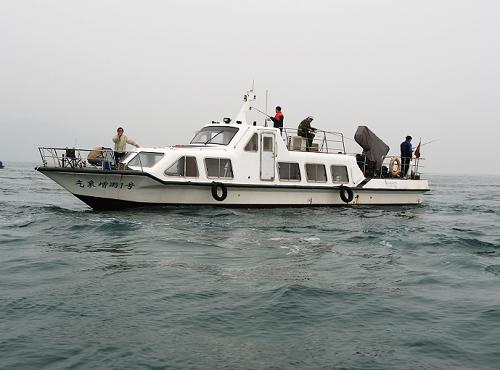 钓鱼船