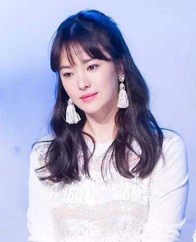 别乱剪刘海了看看刘亦菲唐嫣的刘海对比美爆了