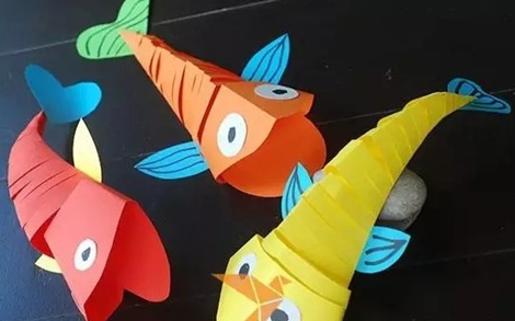 幼儿园手工制作会动的小鱼 不一样的剪纸