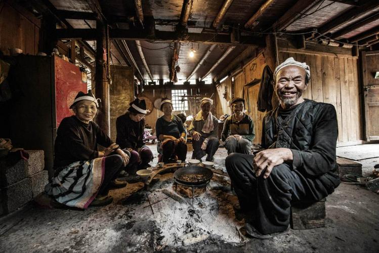 用镜头记录贵州山区少数民族群众生活