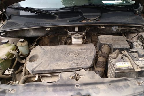 比亚迪-比亚迪s6 2014款 1.5ti 手动豪华型 5座