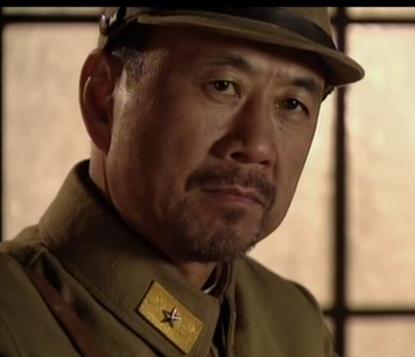 在抗战爱情剧《我叫刘传说》,2015年参演电影《激战》中饰演野村大佐