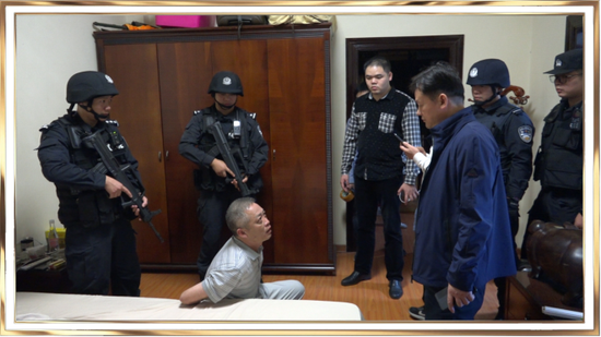 炸掉黑老大的违建大厦,这地老百姓才敢举报