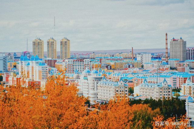 翻看攻略,说这里可以看到满洲里全景.