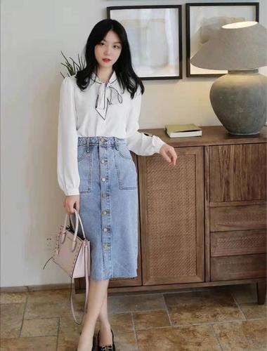 40岁女人穿衣服怎么搭配好看,这样穿,时尚又减龄!