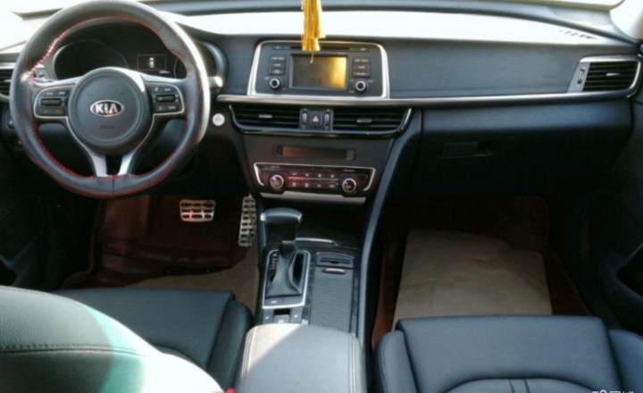 起亚k5 2017款 k5 2.0l 自动15周年特别版lux