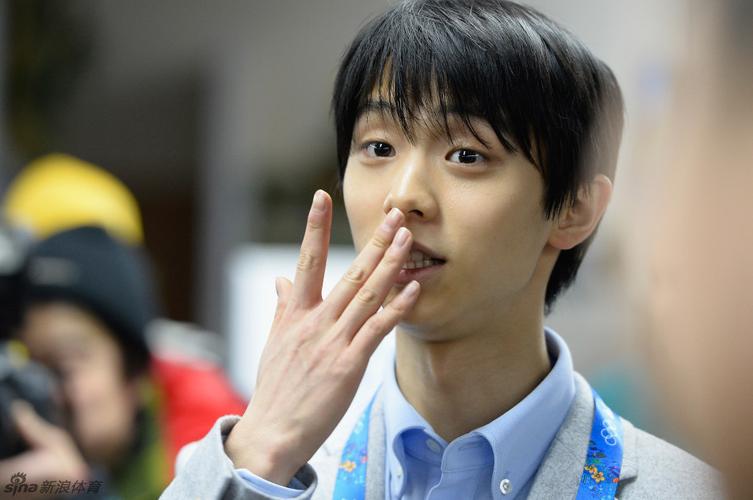 花滑美男羽生结弦帅照