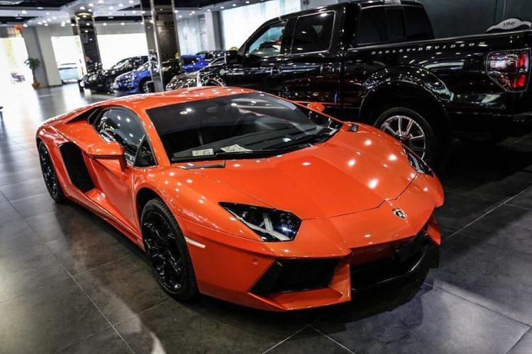 【厦门】2012年6月 兰博基尼 埃文塔多 lp700-4 6.5 橙色 手自一体