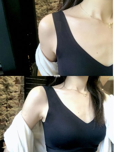 ootd咖啡店| 内衣外穿搭配_内衣_穿搭_咖啡店_ootd_背心_第一国际自由