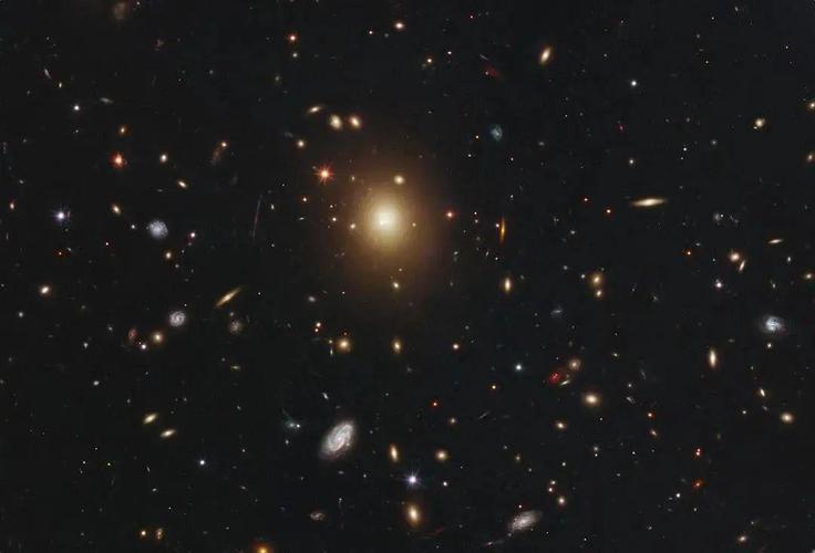 你生日那天的宇宙,极致浪漫_哈勃