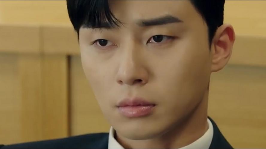 朴叙俊(),本名朴容圭,1988年12月16日出生于韩国首尔,韩国男演员,主持