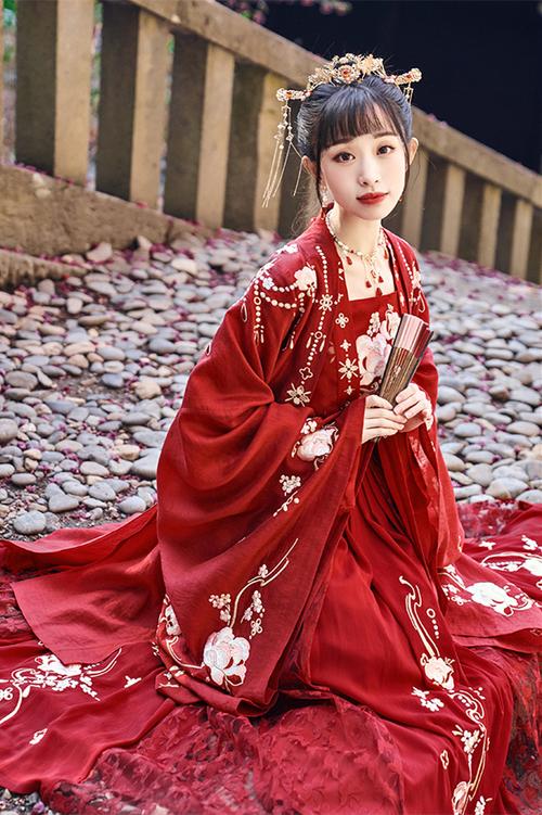 刺绣红色汉服大袖衫外套对襟齐腰襦裙六米摆文艺复古淑女婚服古装