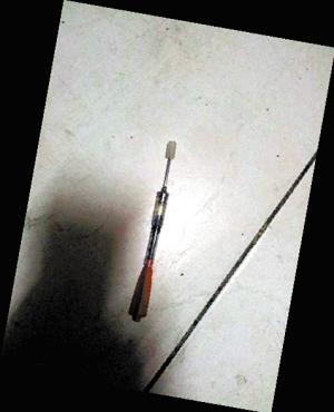 夜行女遭遇的哥"毒飞针"