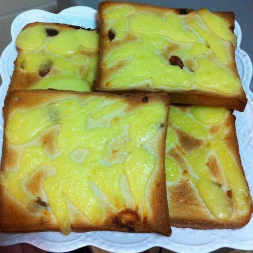 马苏里拉芝士面包片的做法_马苏里拉芝士面包片怎么做