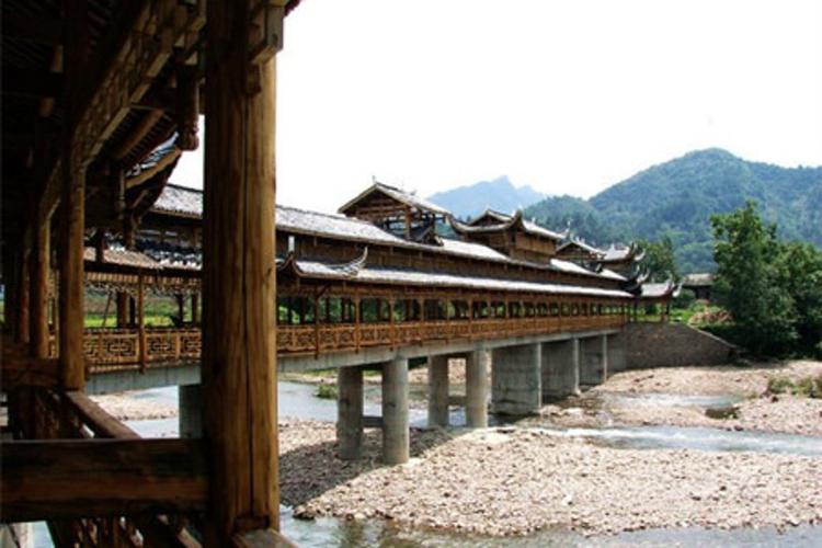 龙山风雨桥旅游景点图片