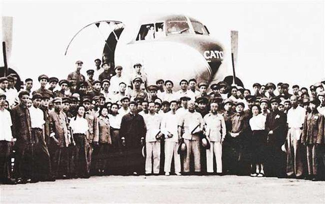 1955年授衔时朱辉照已经离休,上级想到他的贡献:授予中将军衔