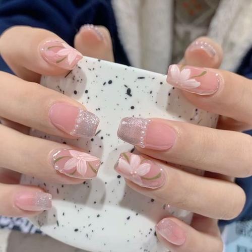 美甲帮 - 美甲图片2019新款式,简单美甲图片大全,美甲款式美甲教程