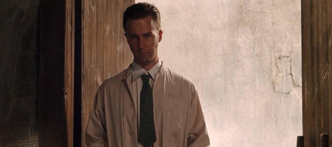 放弃"绿巨人"转行做导演的爱德华诺顿依然让人着迷