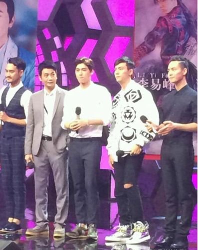 古剑奇谭男神再登大本营李易峰陈伟霆深情对望