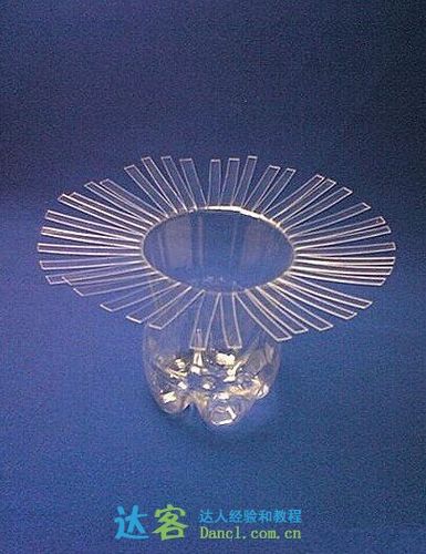 矿泉水瓶制作花瓶方法