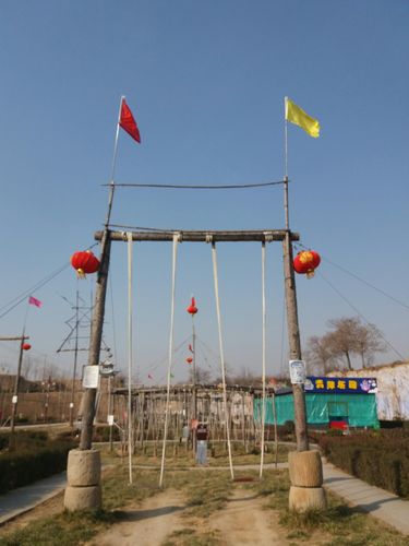 其它 合阳黑池秋千谷 写美篇 合阳县黑池镇南社300余亩的秋千谷内,35