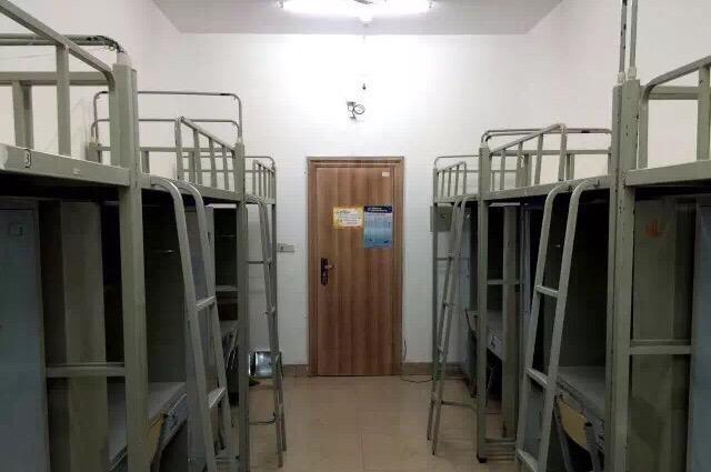 宿舍环境好不好?