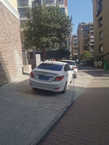 晨报记者探访老小区停车难
