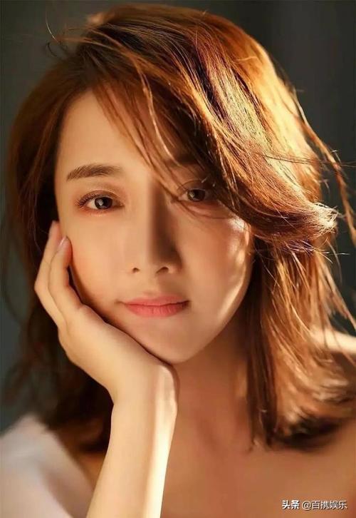 李依晓整容前后白英李依晓因整容备受争议