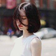 唯美短发美女微信头像图片