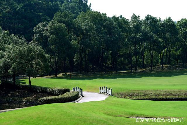 湖光山色的江苏龙山湖高尔夫俱乐部