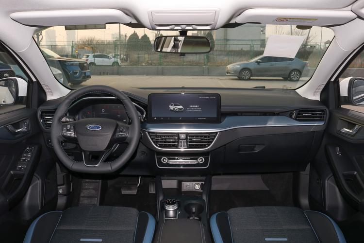 福克斯内饰-后排-动力-易车