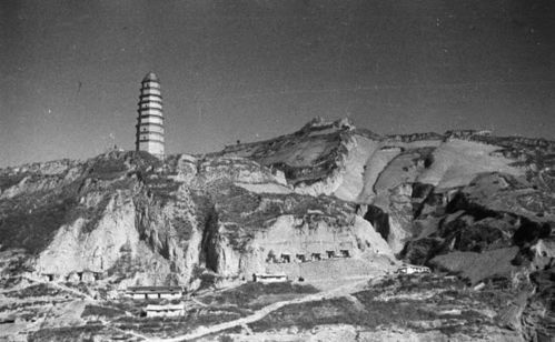 延安清晨响起枪声一颗子弹射进窑洞毛泽东惊醒问哪个打枪