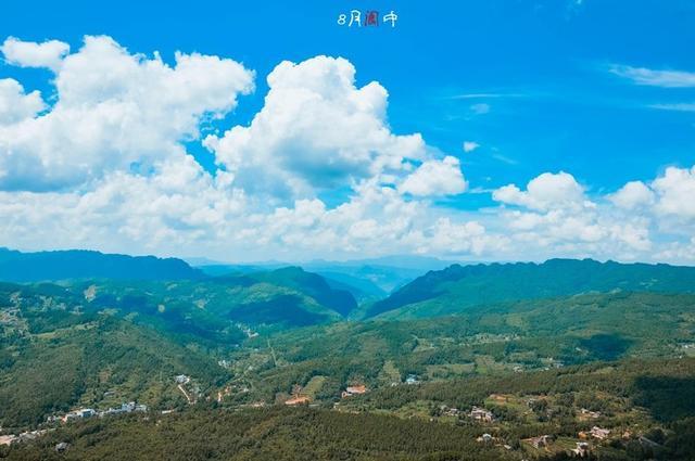 五月广元,山和水总会相逢.