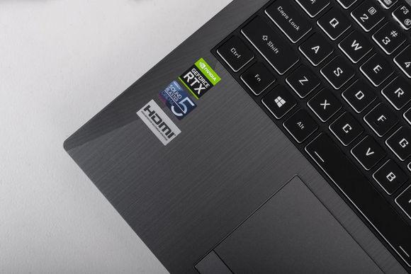 雷神911mt逐影者游戏本评测 i7-8750h rtx2060光追显卡