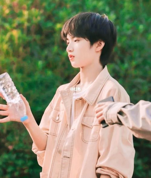 刘耀文神仙照片_刘耀文_娱乐_明星娱乐资讯