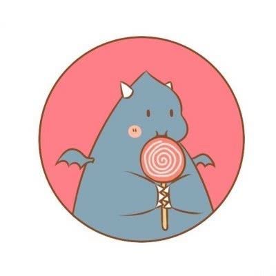 一只喷火的小恐龙情侣头像