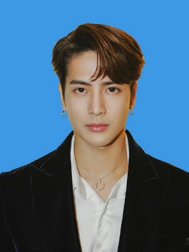 都说"证件照"考验颜值,忍王嘉尔,忍了黄景瑜,看到杨洋