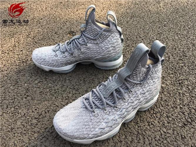 耐克lebron 15 詹姆斯15代灰金配色篮球鞋