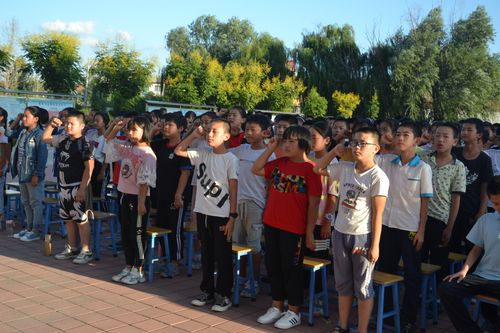 临邑二中召开庆祝教师节优秀表彰暨教学动员大会