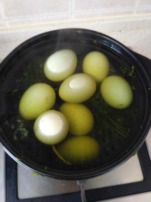 每年的 三月三,不会忘了地米菜(荠菜)花煮鸡蛋.