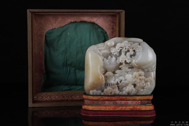 首页 店铺交易 玉器玉雕   清代:和田玉山子摆件规格:高14.