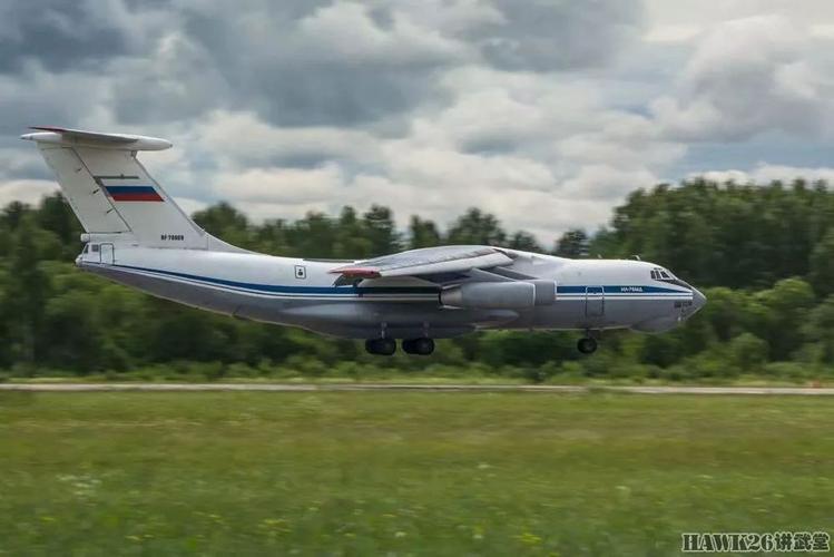 伊尔-76md的飞行表演.