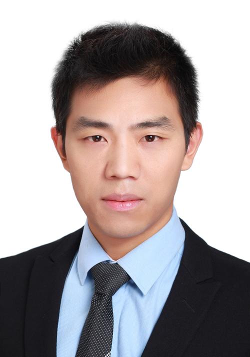 哪位ps大神能帮忙换一下证件照背景色,换成纯白色的.